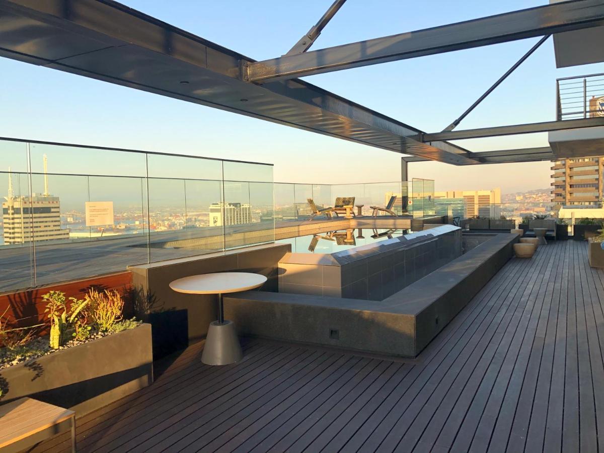 16 On Bree Luxury Studio Apartment With City Mountain Views 开普敦 外观 照片