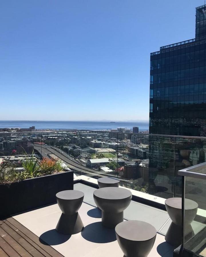 16 On Bree Luxury Studio Apartment With City Mountain Views 开普敦 外观 照片